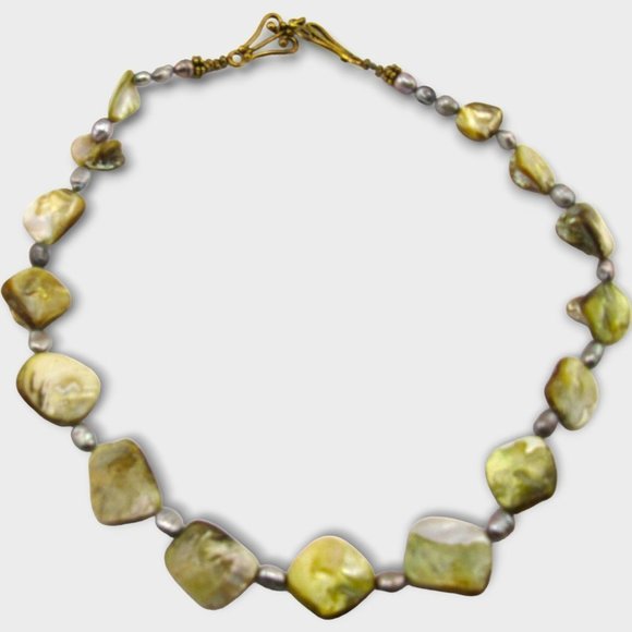 Mother of Pearl Necklace Silver Pearl Spacers Gold-Tone Clasp NWT - Picture 2 of 13